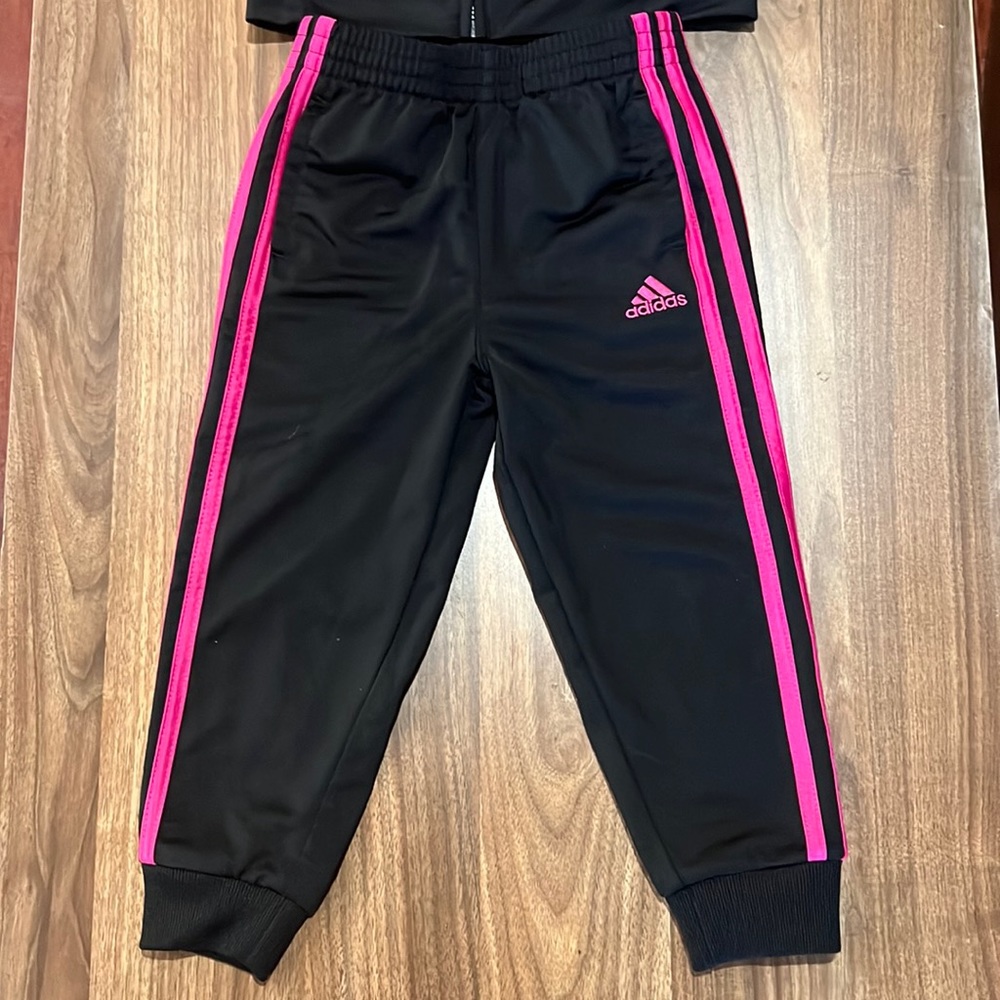 Girls adidas track suit 3T